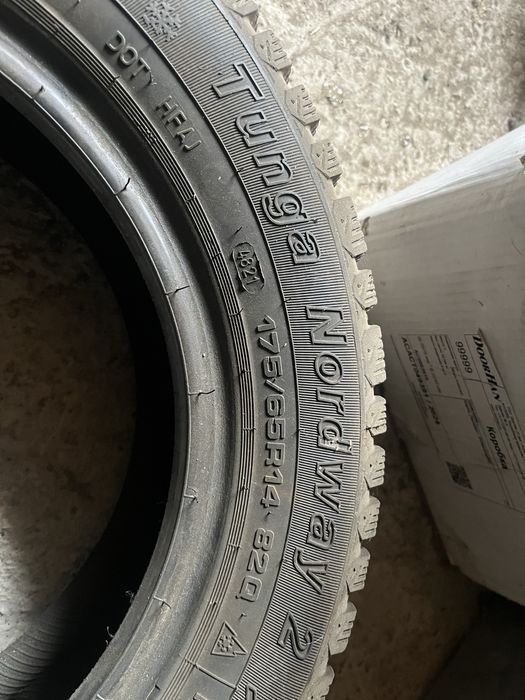 Продам зимнею резину 175/65 R14