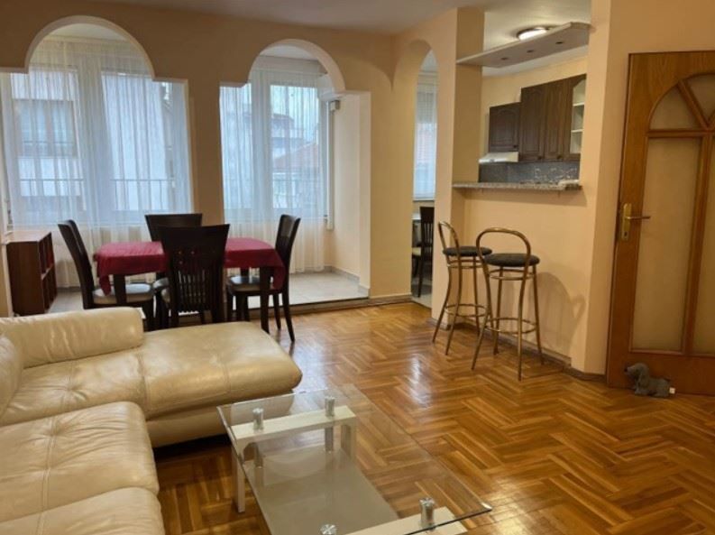 Дава се под наем Тристаен апартамент в София, Лозенец - 90 кв.м за 996.03 € - Снимка #1