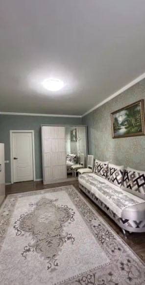 Нукусская Продаётса 1/8/16 срочна 1-нотариальная 42кв.м