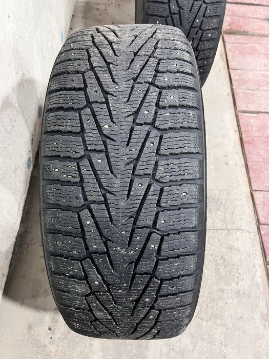 Зима  шипы  285/60/18