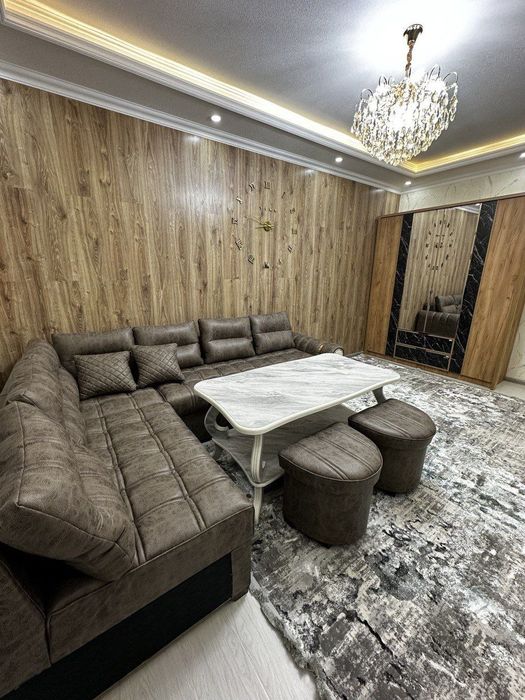 Продается.Чиланзар -10 квартал. Евро 1в2-х комнатная квартира.