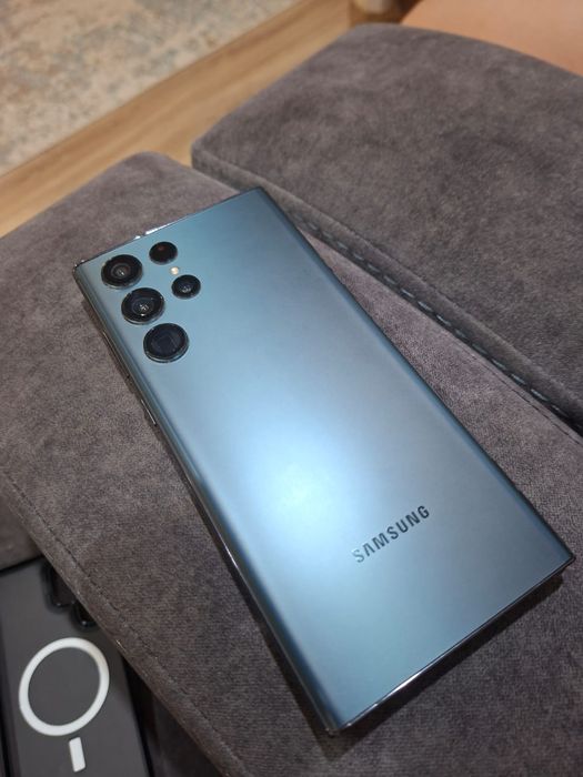 Продам Samsung s22 ultra