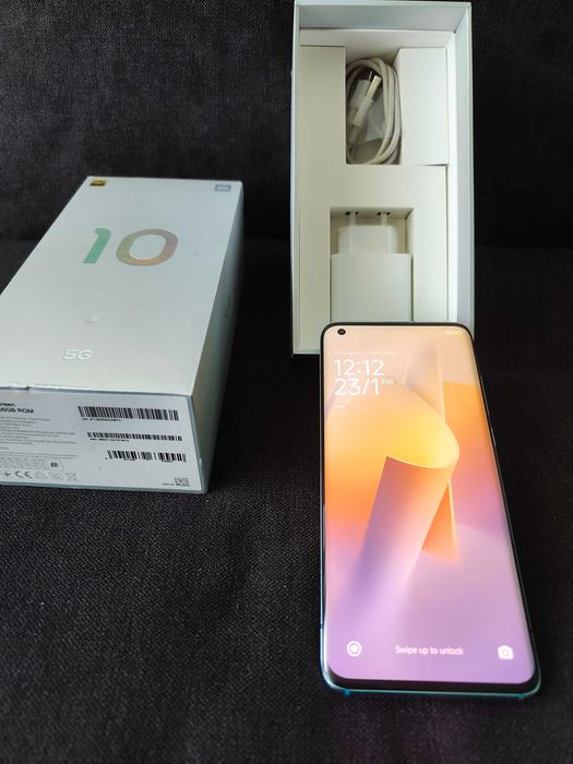 Vând Xiaomi Mi 10