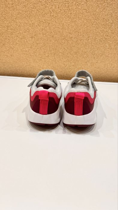 Кроссовки Nike на девочку размер 31,5