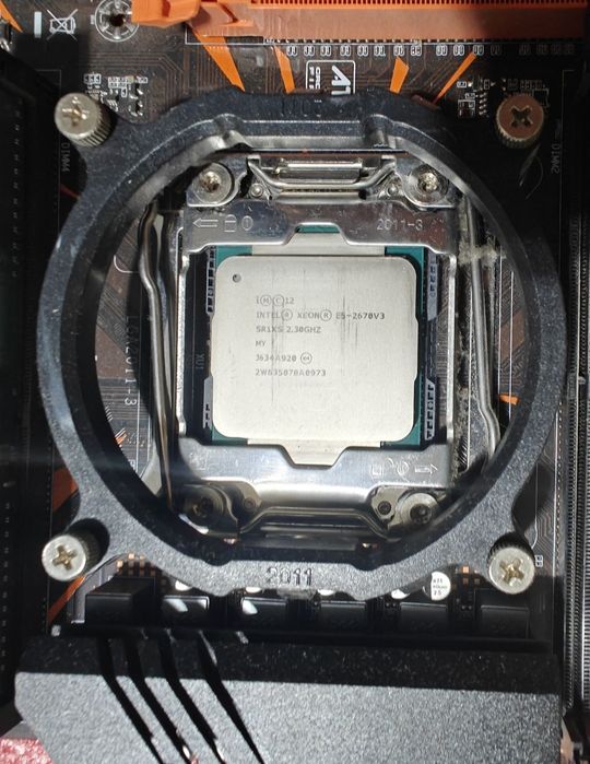 Комплект X99 + Хеоn E5-2670 v3 + ddr4 16 gb озу