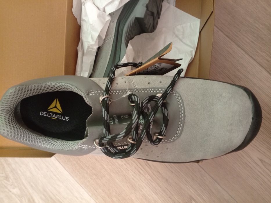 Продам спец обувь