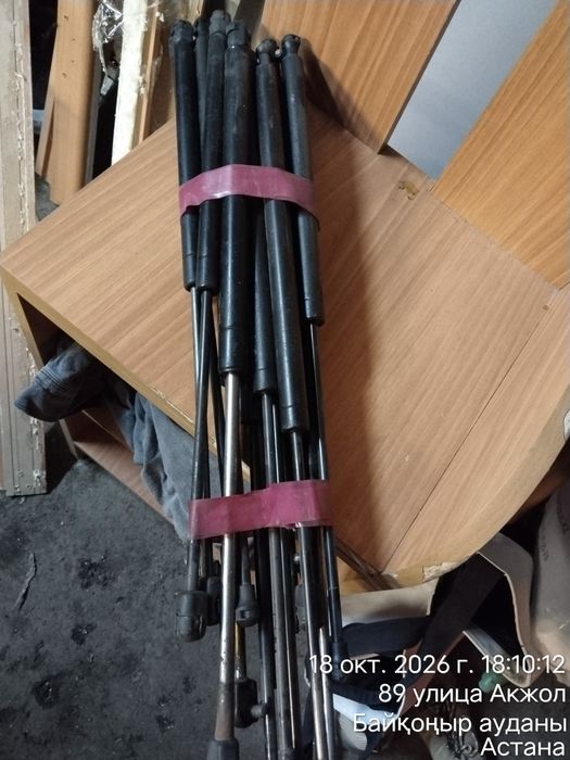 Продам газ левты на богажник гольф 3