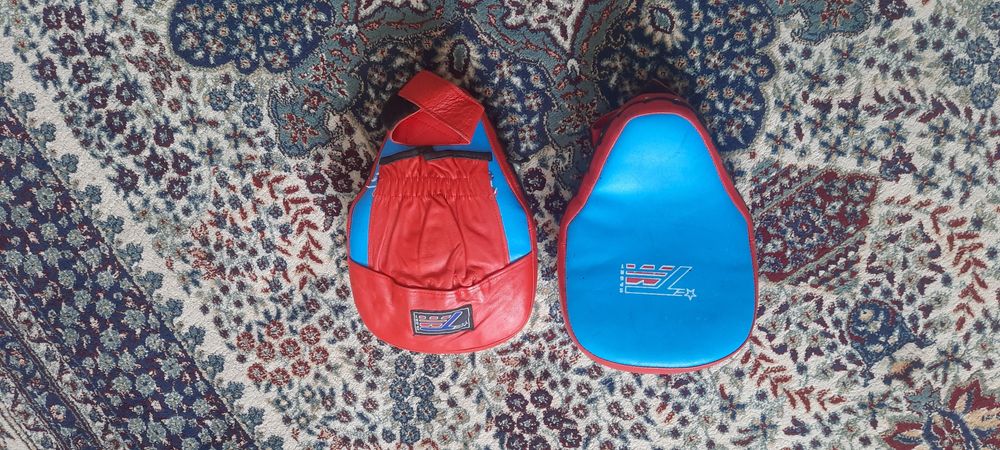 Спортивные товары