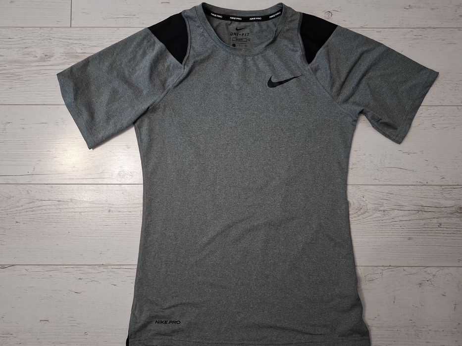 Nike Pro-Ориг. Тениска Нова!