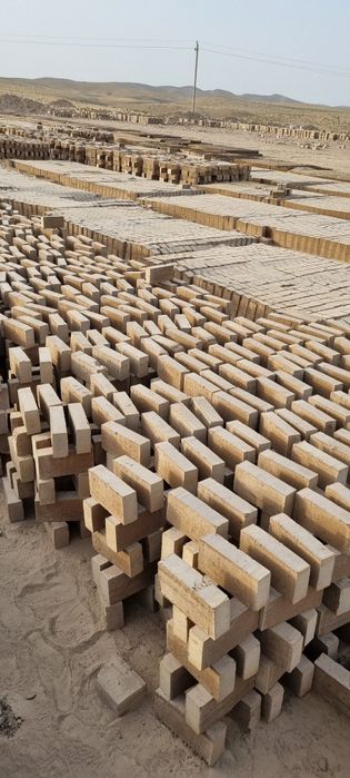 Pishgan gʻisht 1300sum  xom gʻisht Paltara 600sum  standard razmerda