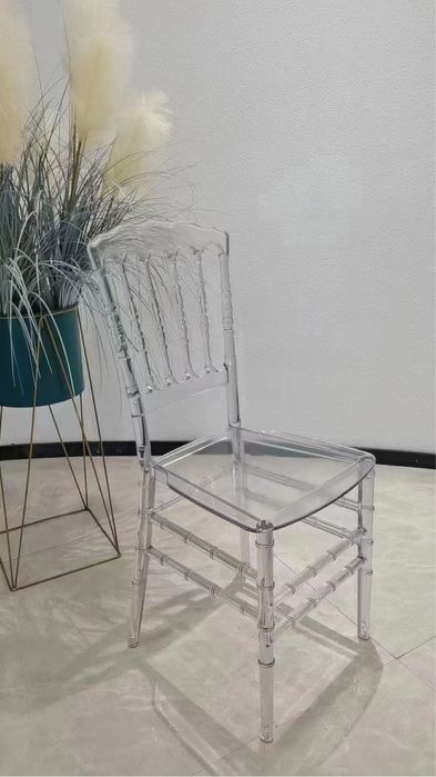 Стулья Кьявари, прозрачные стулья
