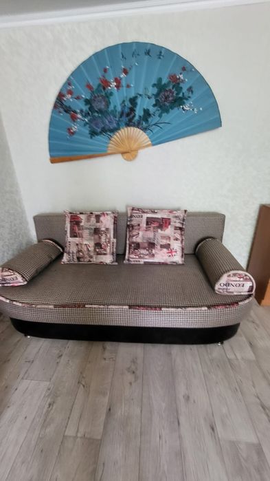 Срочно продам диван