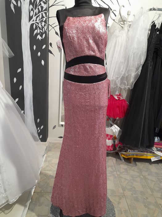 Красива официална рокля