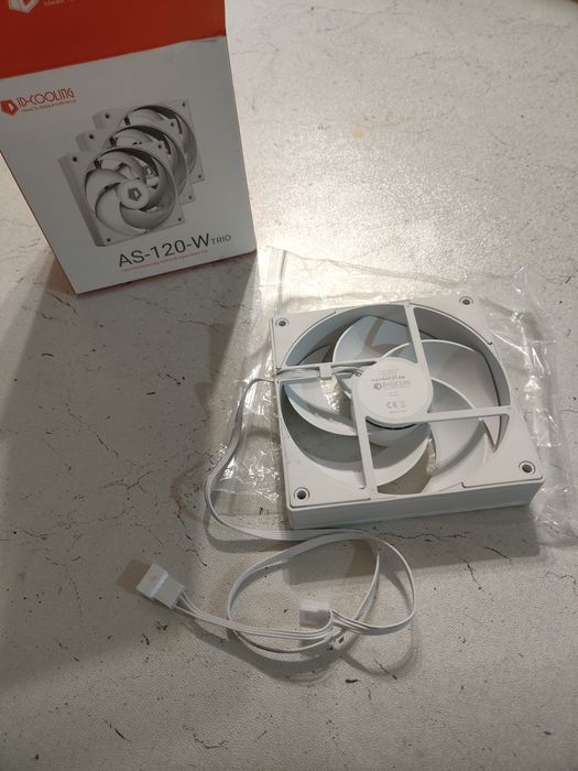 Кулера 3 шт в комплекте. новые