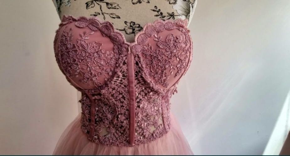 Rochie brodata manual ,rochie de seara