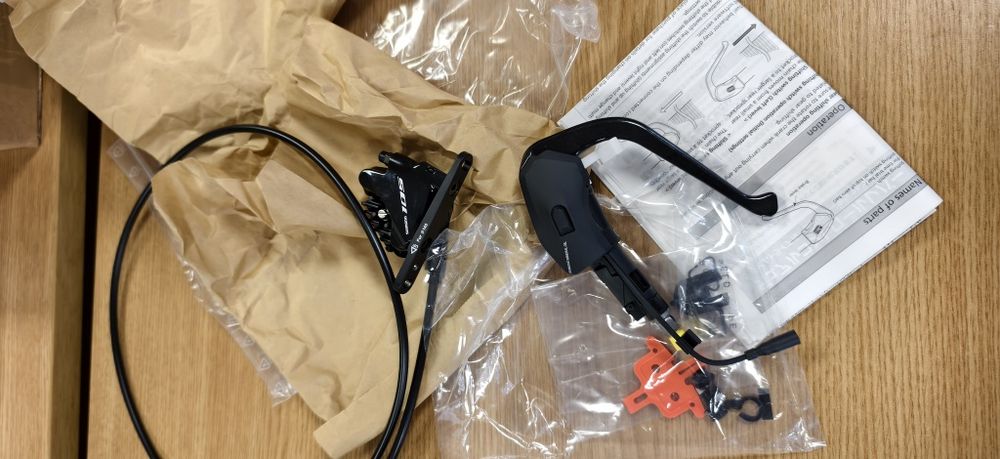Команда Shimano Dura-Ace Di2 Shift/Brake Lever STI ST-R9180 2-/11-/12-speed