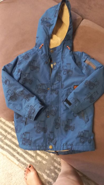 Продам куртки на мальчика