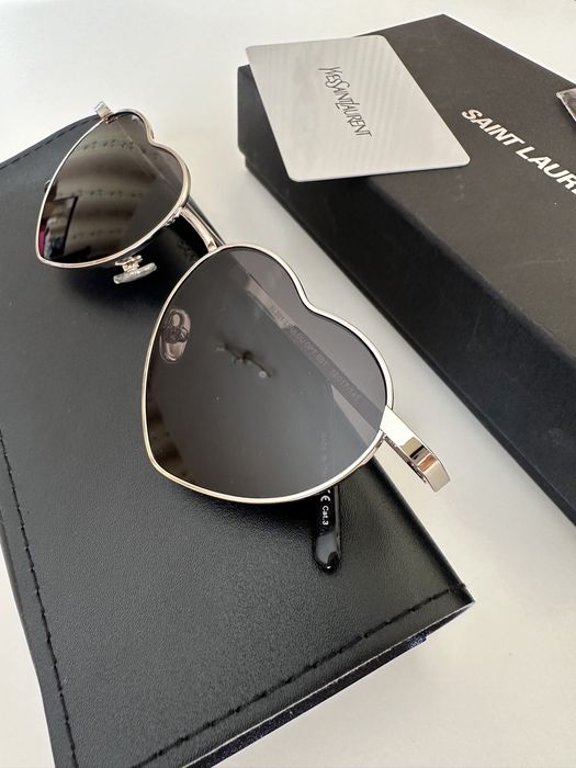 Чисто нови слънчеви очила Saint Laurent сърца