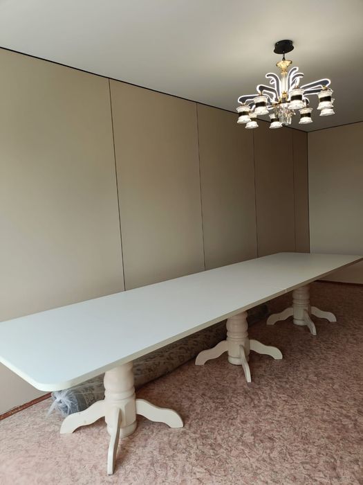 Стол для гостиной