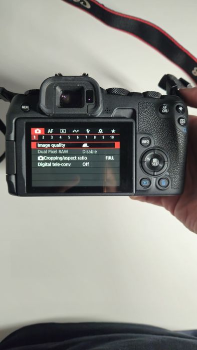 Body Canon R8 full frame