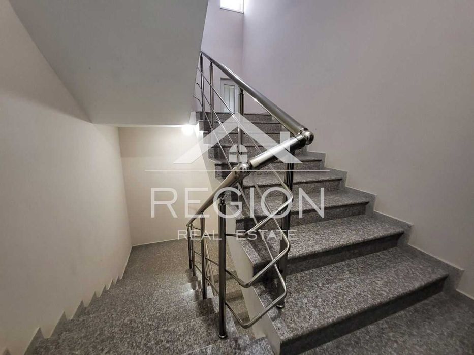 Дава се под наем Тристаен апартамент в Варна, Възраждане 3 - 100 кв.м за 510 € - Снимка #17