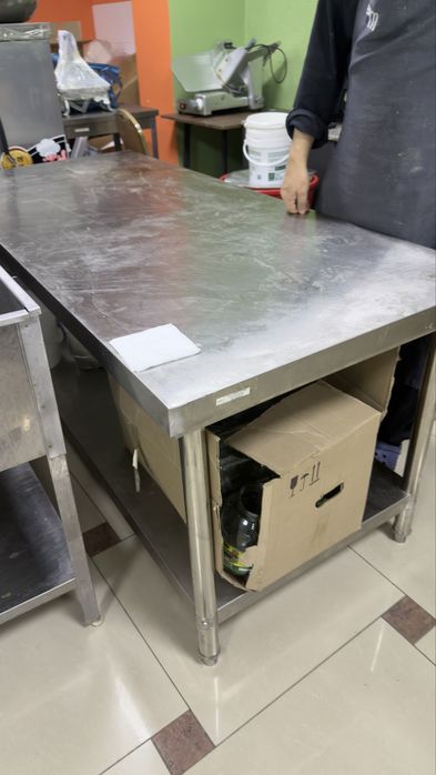 Продам стол производственный б/у