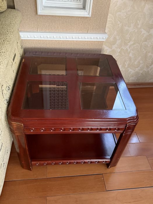 Журнальный столик