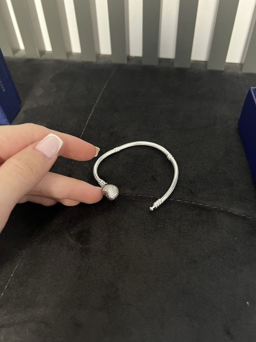 Bijuterii Pandora purtate