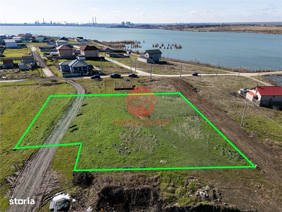 Teren Intravilan 2380 mp Langa Lac, Corbu