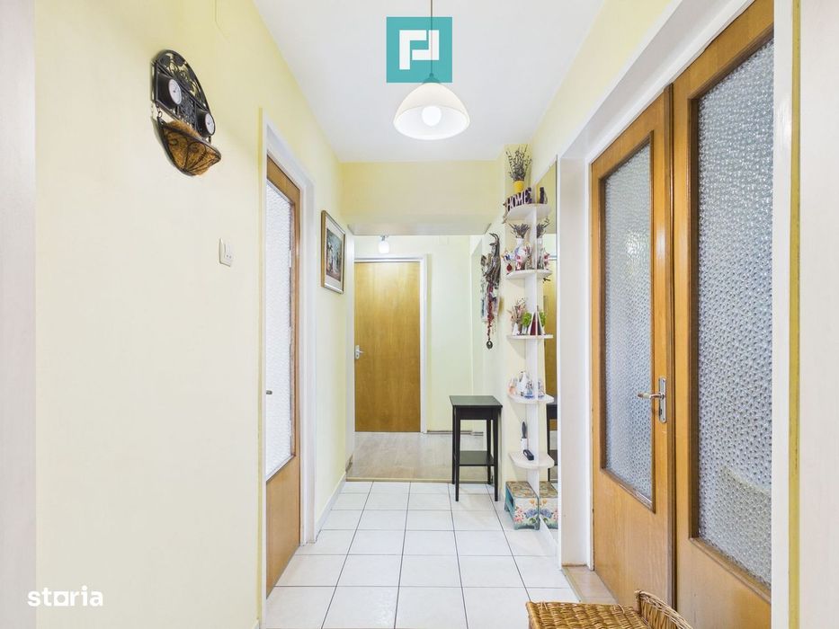 Apartament  5 camere la cheie în Vlaicu