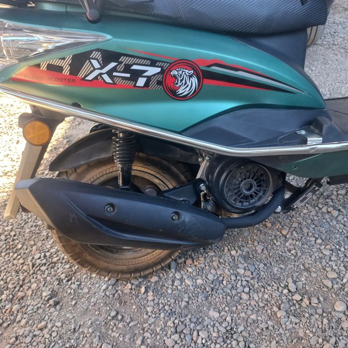 М8 х-7 темно зеленый мопед