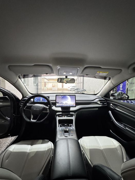 BYD Chazor DM-i luxe 2024-25 srochna sotiladi