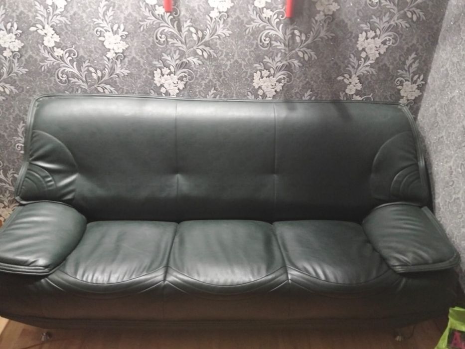 Продам диван и 2 кресла