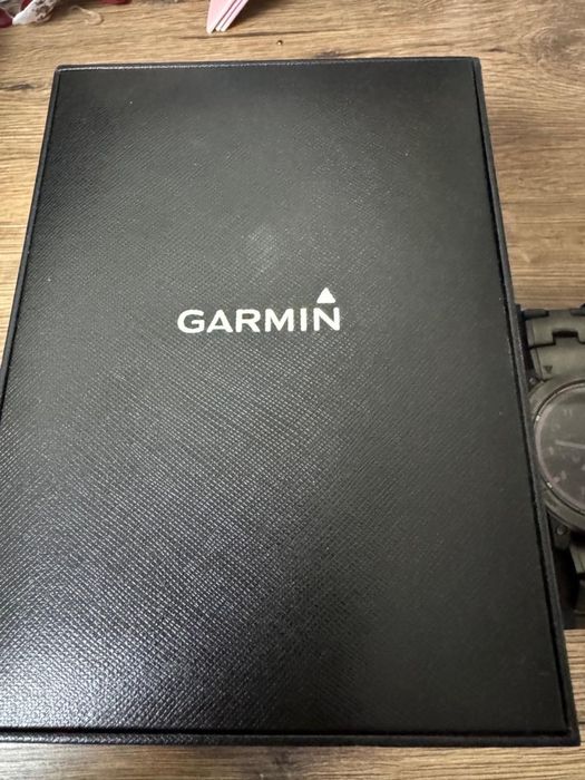 Продам часы Garmin