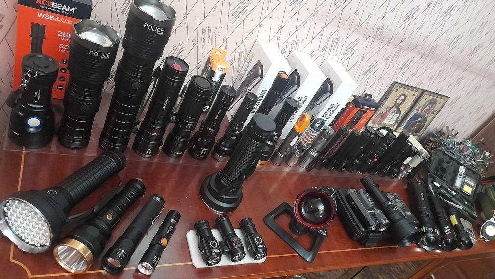 Lanterne , proiectoare puternice zoom acumulator raza 100-900metri