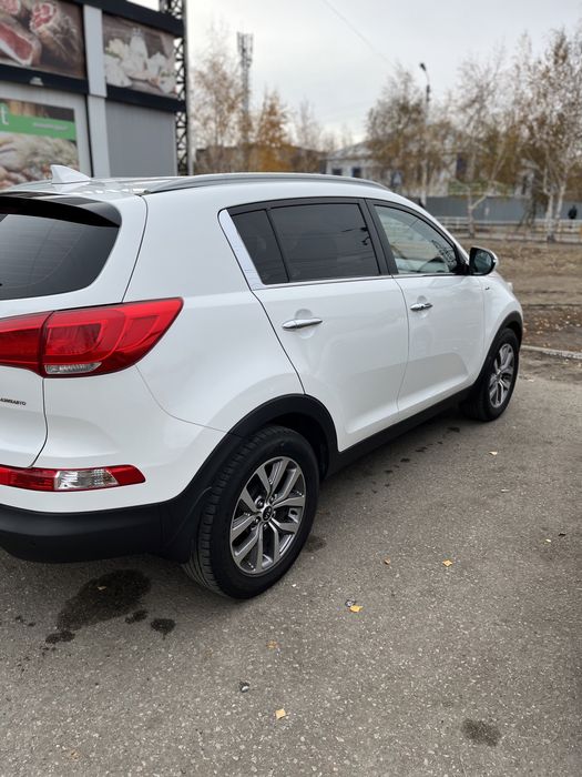 Срочно Kia sportage 2,4
