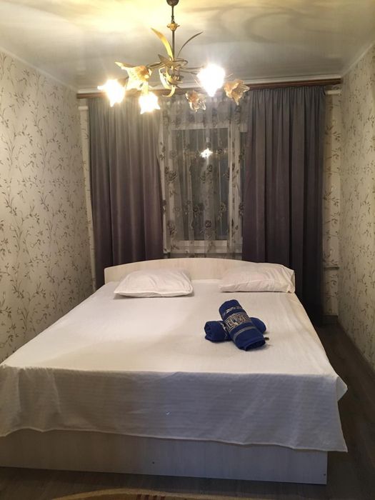 Сдам 2х комн кв в самом центре города!!