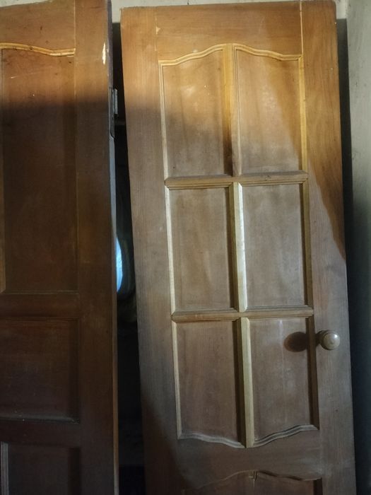 Дверь деревянная