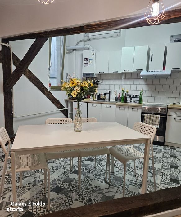 Apartament premium cu 3 camere de închiriat – Ultracentral Oradea.
