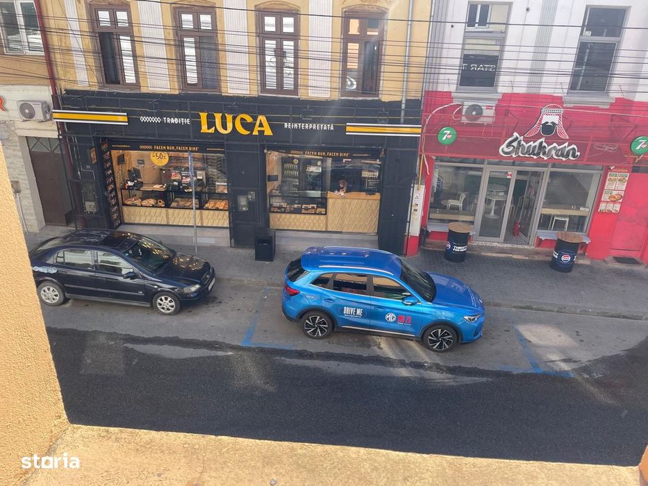 Casă, spațiu Calea Unirii