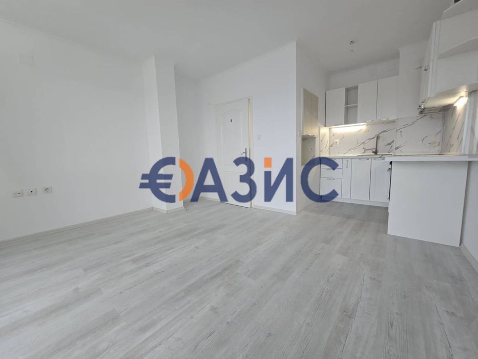 Продава се Двустаен апартамент в к.к. Слънчев бряг - 80 кв.м за 555 €/кв.м - Снимка #12