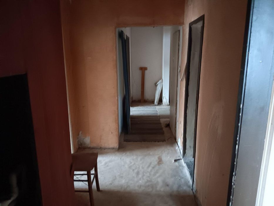 Продава се Четиристаен апартамент в София, Дружба 2 - 112 кв.м за 1849 €/кв.м - Снимка #2