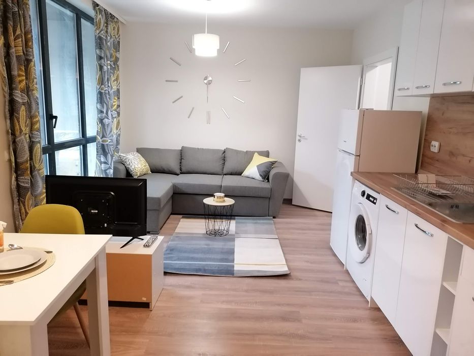 Давам под наем 2 стаен апартамент