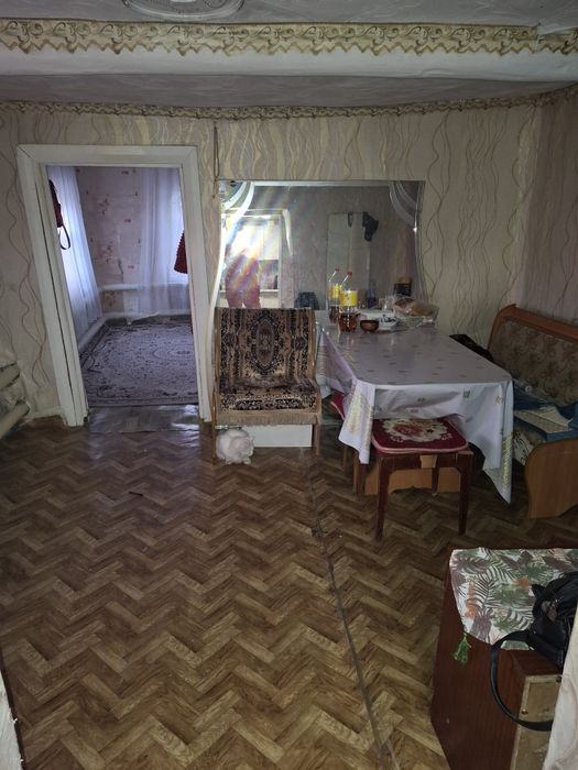 Продам земельный участок  старым домом