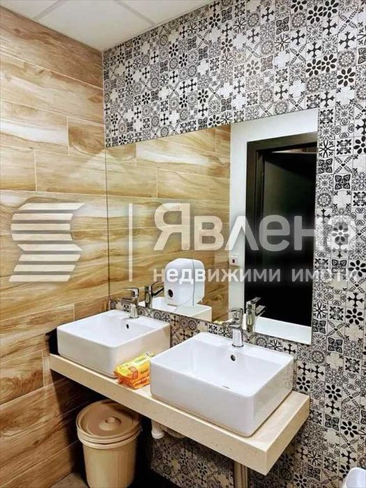 Дава се под наем Офис в София, Център - 627 кв.м за 7281.27 € - Снимка #3