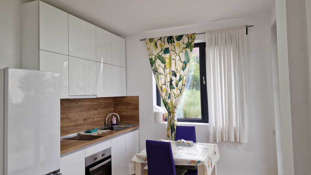 Къща 3-стаена в Виница. Долгосрочно. Краткосрочно