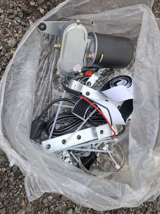 Зонт для мопеда.