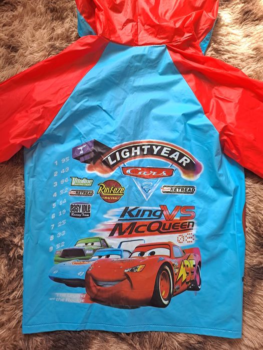 Дождевик и вещи на мальчика на 6-7-8