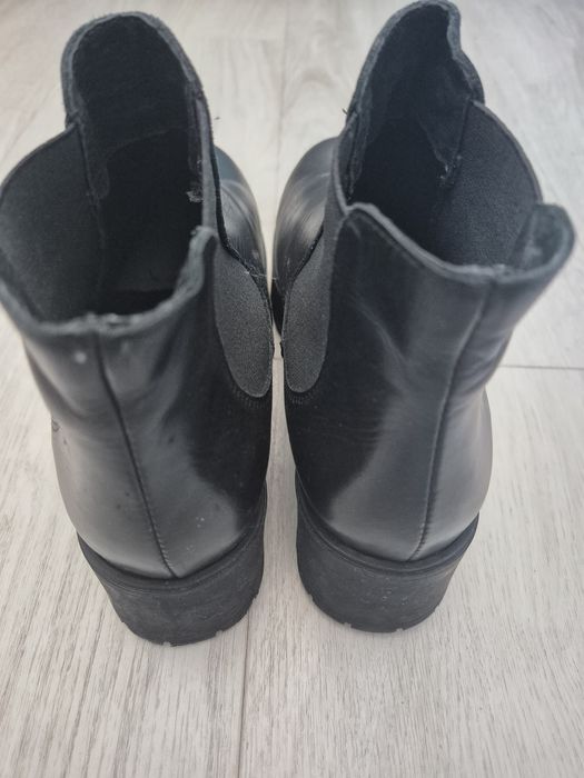 Ghete negre piele Flavia Passini