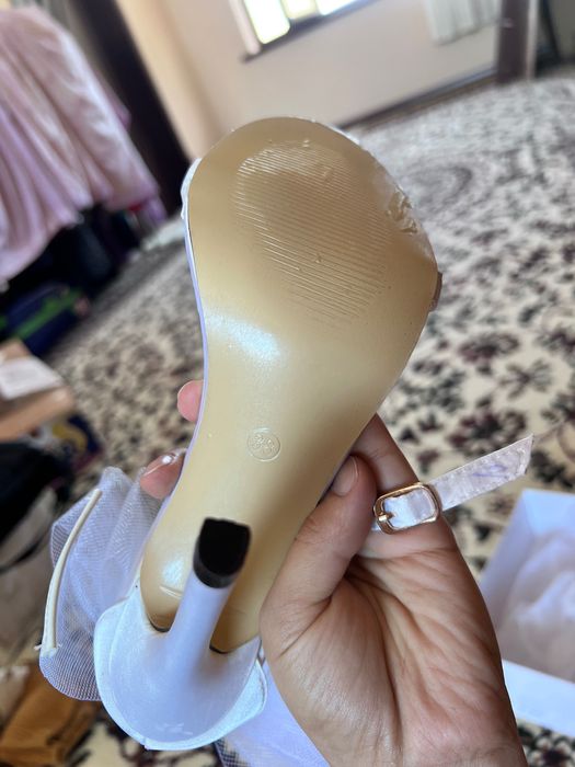 босоножки под миумиу новые